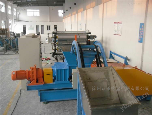 汽车内饰片材挤出机,塑料挤机（图示）